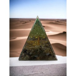 Pyramide en orgonite