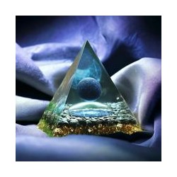 Pyramide en orgonite